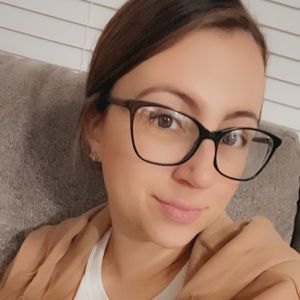 Meet your Posher, Becky